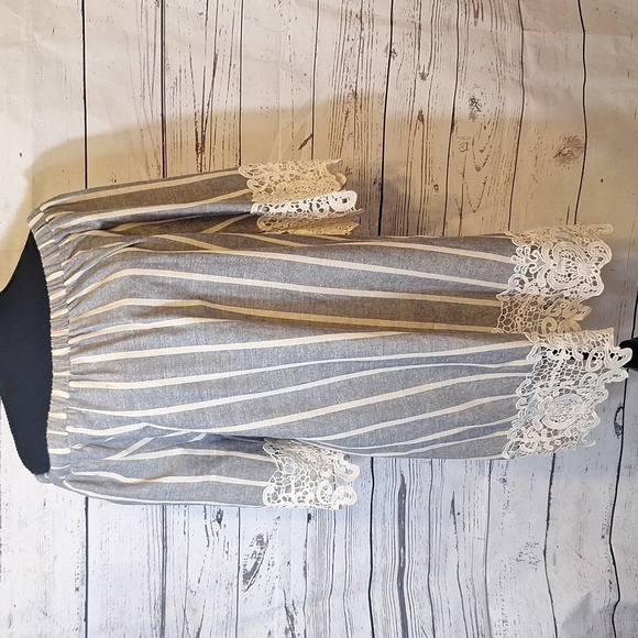 #682 Velzera Gray & Ivory Striped Dress With Crochet Lace Edge sz 1XL - Picture 1 of 9